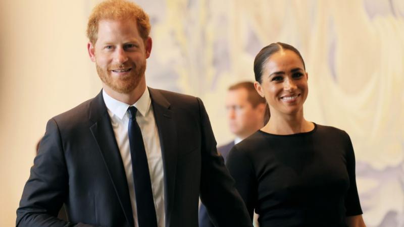 Harry herceg és Meghan Markle ünnepi képeslapján a gyermekeik is megjelennek, ezzel még különlegesebbé téve az ünnepi üdvözletet.