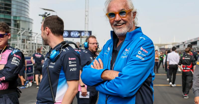 Az F1 világának egy régi ismerőse tért vissza: Imolától kezdve hivatalosan is ő veszi át a gyeplőt az enstone-i csapatnál.