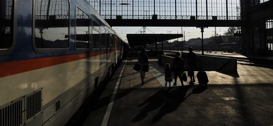 Jelenleg a MÁV ingatlanüzleteiért felelős vezető egy olyan szakember, aki korábban az MNB-alapítványok befektetéseit felügyelte.