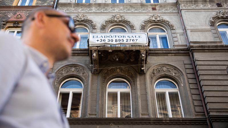 Itt a 3%-os lakáshitel: Új információk érkeztek – 10 kérdés és válasz az új lehetőségről

Az új 3%-os lakáshitel lehetősége izgalmas változást hoz a lakáspiacon. Összegyűjtöttünk 10 fontos kérdést és válaszokat, hogy segítsünk eligibilitásod és a feltétel