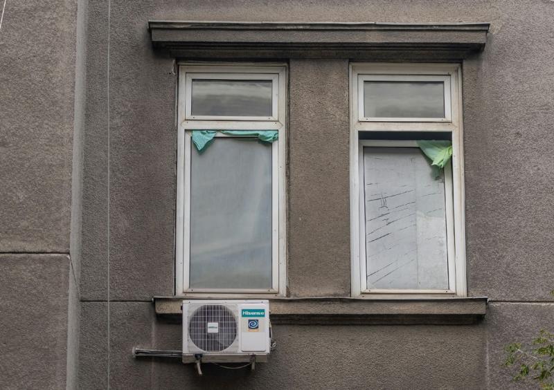 A tavalyi válságkezelés csupán egy rövid tűzijáték volt, míg a kórházi klímaprogram sorsa megállt, mintha egy jégbe fagyott világba került volna.