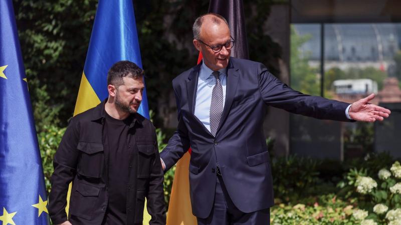 Merz kifejtette, hogy mikor várható Putyin és Zelenszkij találkozója.