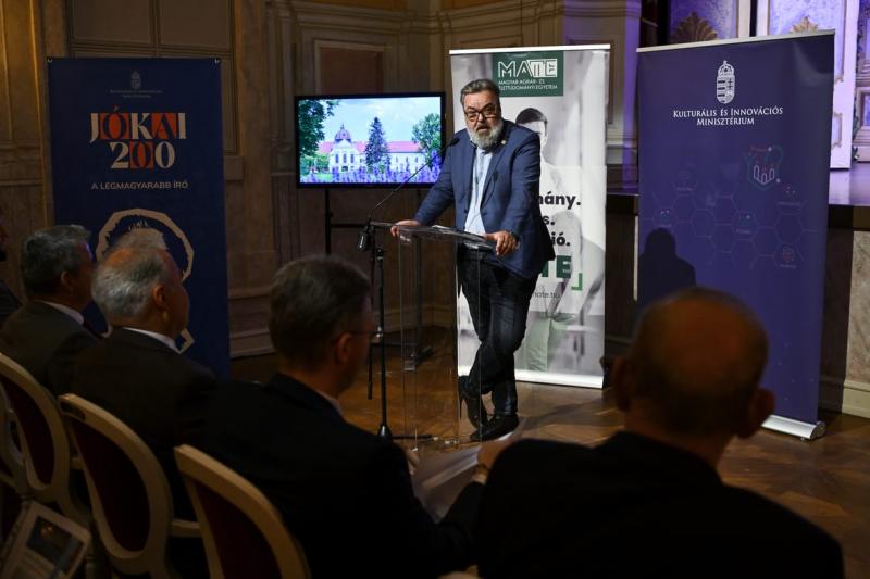 Valójában a kormány csupán most hozta meg a döntést a Mezőgazdasági Múzeum Gödöllőre való áthelyezéséről.