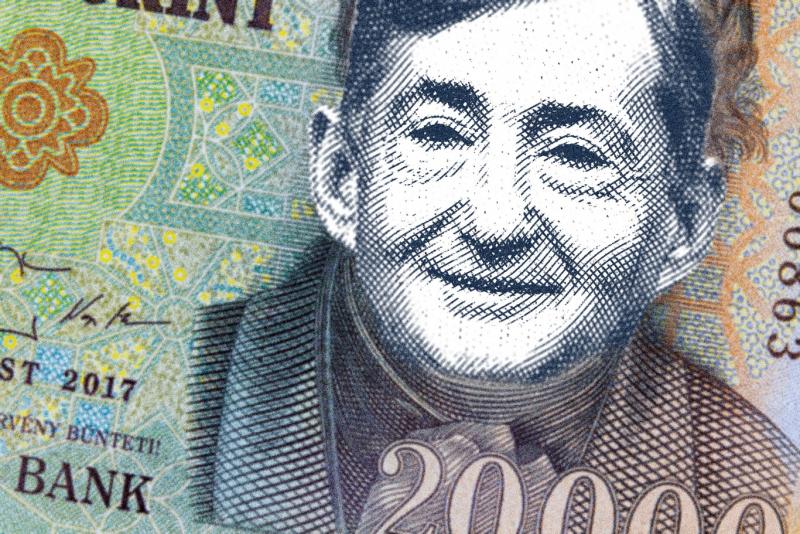 Forbes-lista: Mészáros Lőrinc vagyona naponta 1,3 milliárd forinttal gyarapodik, így már összesen 1749 milliárd forintot mondhat magáénak.