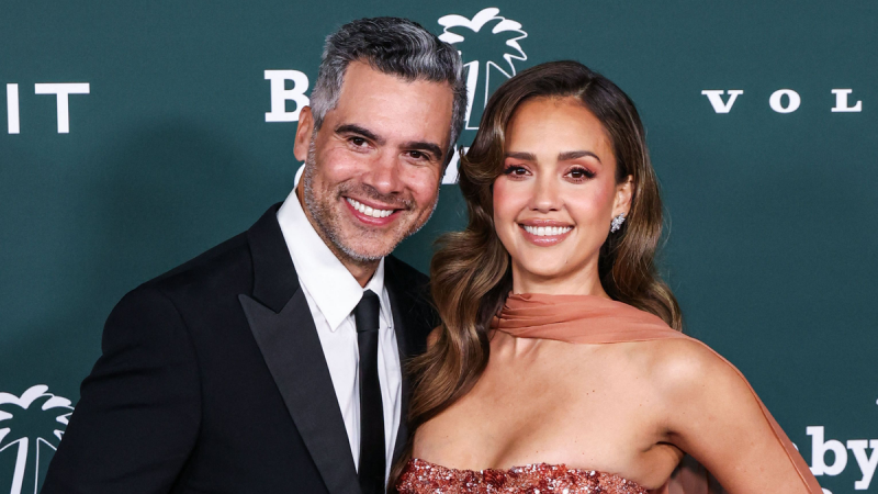 Jessica Alba büszkén bemutatta édesanyját, és ezzel egyértelművé tette, honnan örökölte lenyűgöző szépségét! Nézd meg, milyen csodás hasonlóságok fedezhetők fel közöttük!