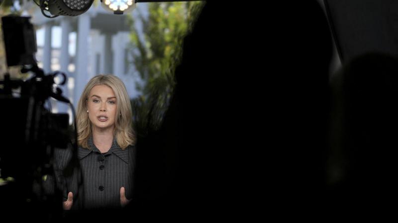 A Fehér Ház válasza szerint a kérdéses találkozó, amely Trump és Putyin Budapestre tervezett összejövetelét illeti, egy meglehetősen szokatlan forrástól származik: „Anyád” – állt a hivatalos nyilatkozatban.