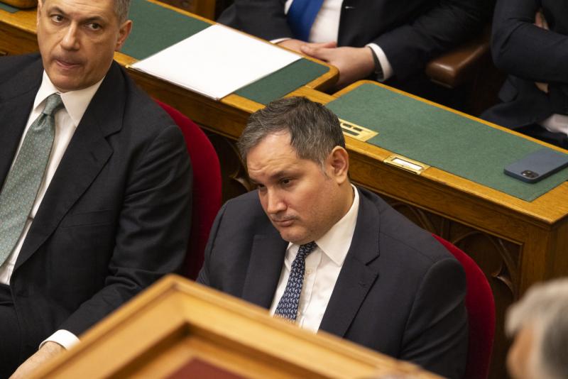 Nagy Mártonék véleménye szerint a magyar gazdaság jelenlegi stagnálása az Európai Unió politikai döntéseivel és a háborús helyzettel függ össze. Ugyanakkor érdekes, hogy más országok nem tapasztalják ilyen mértékben az uniós hibák következményeit.