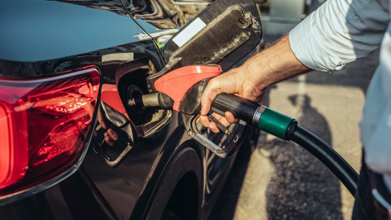 Ekkora a helyzet? A kormány készenléti benzinkutak létrehozását tervezi: üzemanyag-vészhelyzet fenyeget Magyarországon? - Pénzcentrum